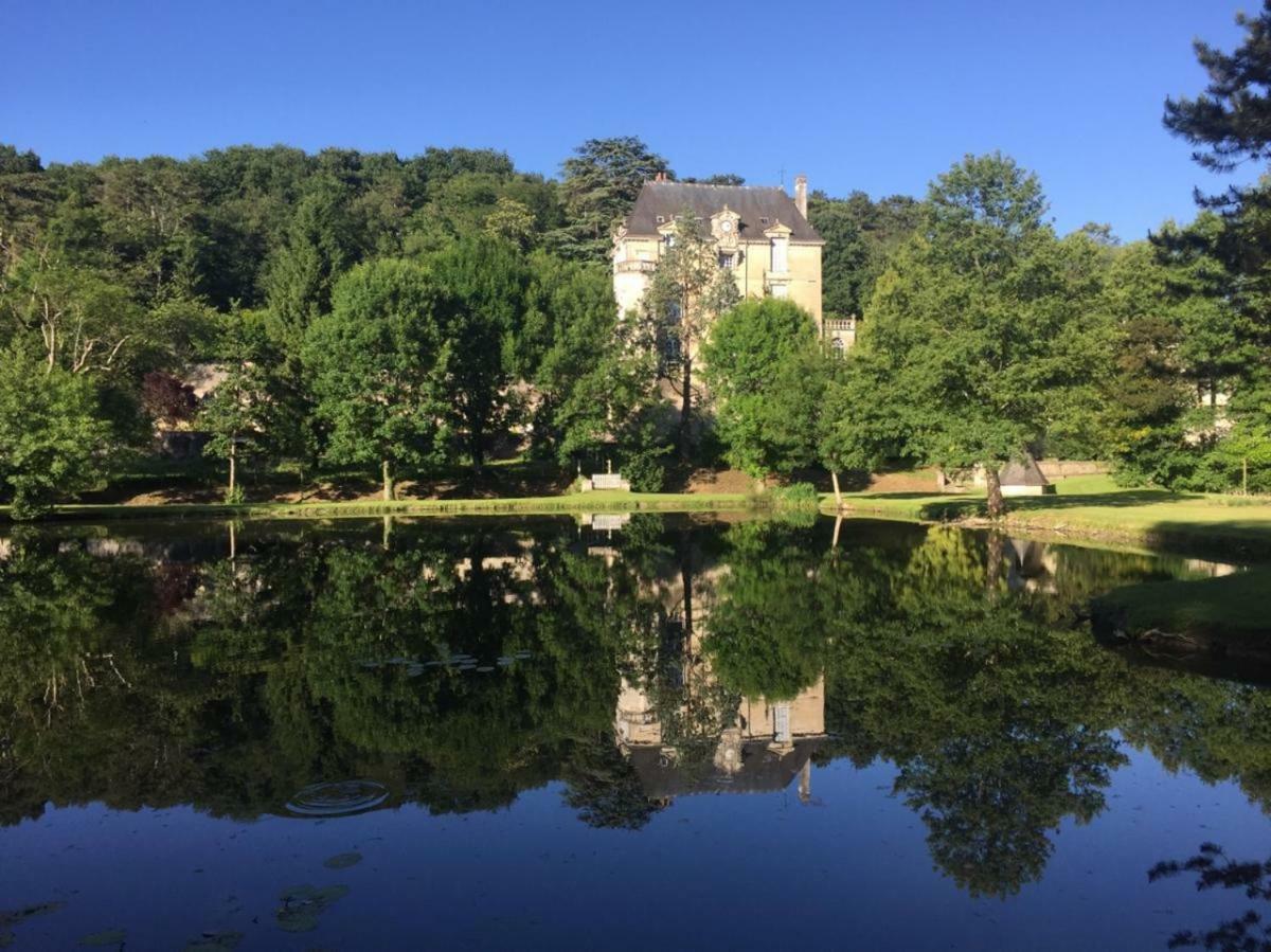 Gite Familial Chateau La Roche Racan Saint-Paterne-Racan Εξωτερικό φωτογραφία